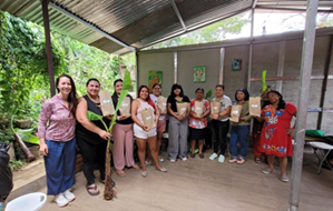 : Huetar women sharing traditional food production and preparation practices, March 2025. (photo credit: Esmeralda Pérez Hernández)